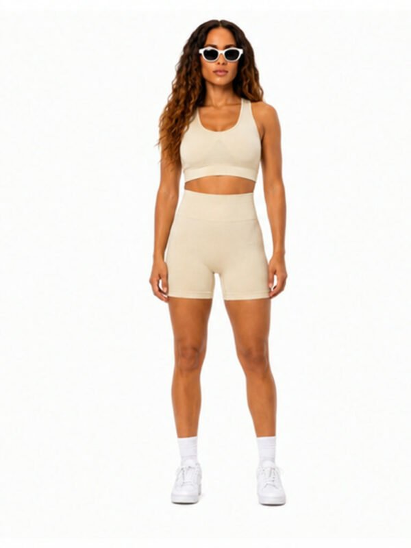 Conjunto deportivo seamless push up Crema